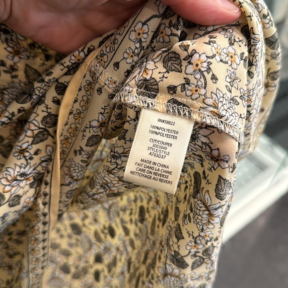 Max Studio Blouse Size XS - Picture 5 of 7